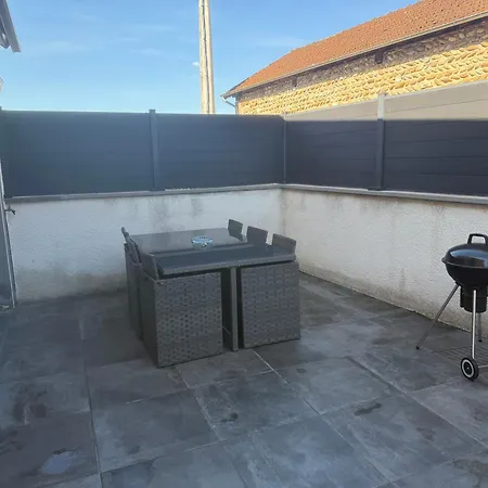 Maison A La Campagne Avec Piscine Sans Vis-a-vis Nyaraló