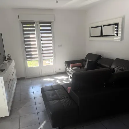 Nyaraló Maison A La Campagne Avec Piscine Sans Vis-a-vis