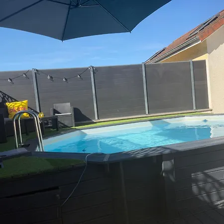 Maison A La Campagne Avec Piscine Sans Vis-a-vis *