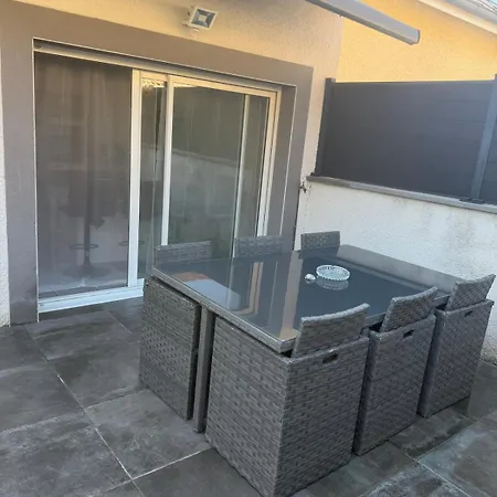 Nyaraló Maison A La Campagne Avec Piscine Sans Vis-a-vis *