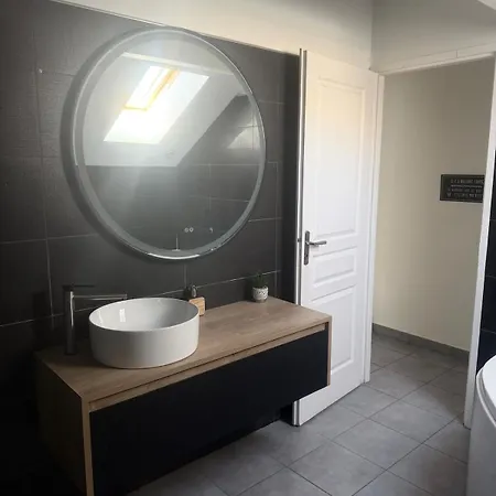 Nyaraló Maison A La Campagne Avec Piscine Sans Vis-a-vis Thodure